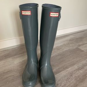 HUNTER rain boots!